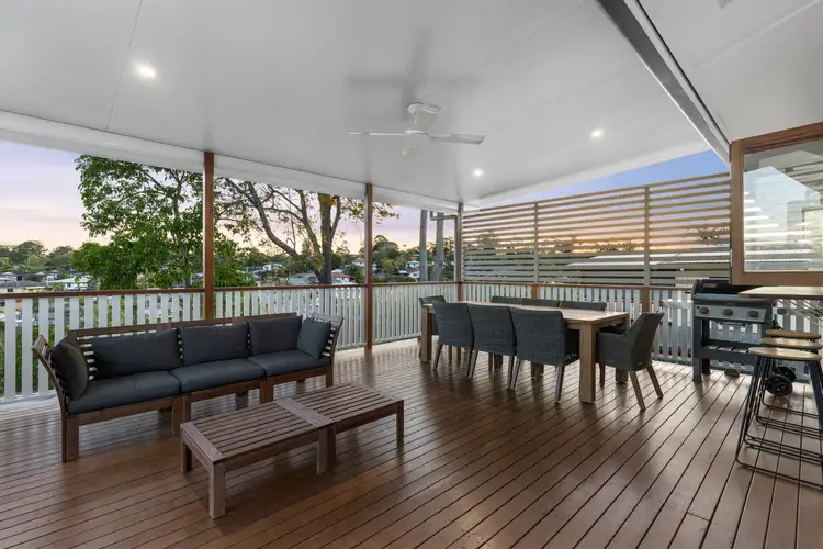 11 Dooloo Crescent, Ferny Hills QLD 4055