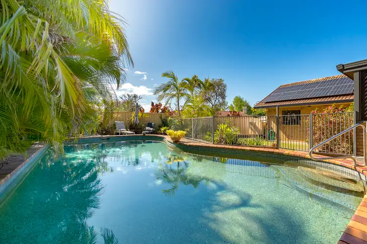 10 Renmark Court, Helensvale QLD 4212
