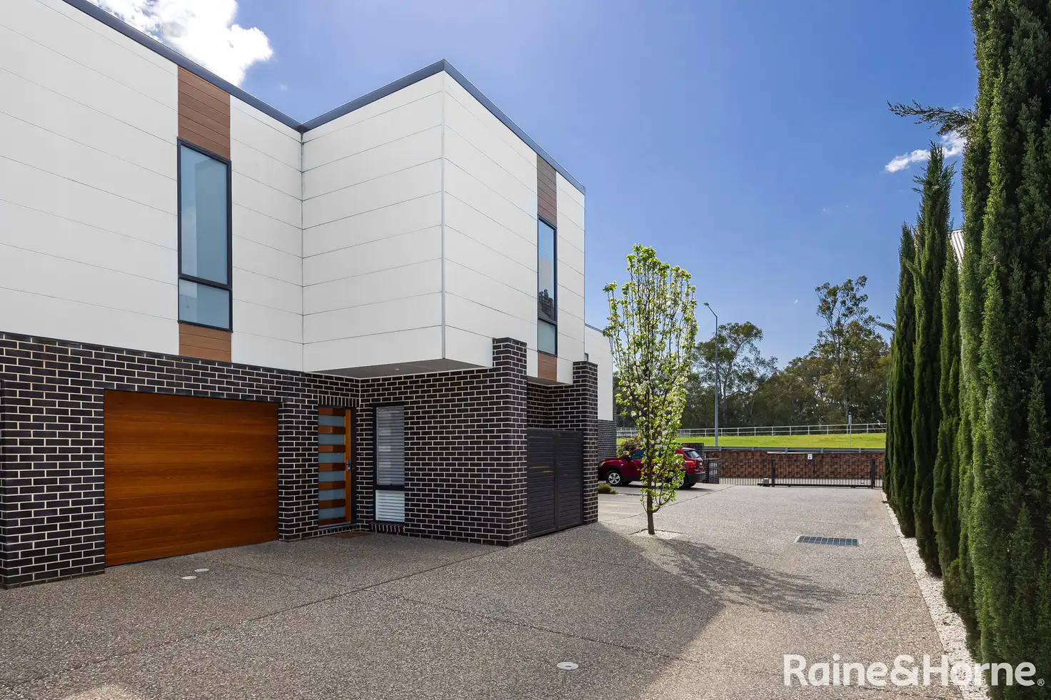 Main view of Homely townhouse listing, 1/210 Fitzmaurice Street, Wagga Wagga NSW 2650