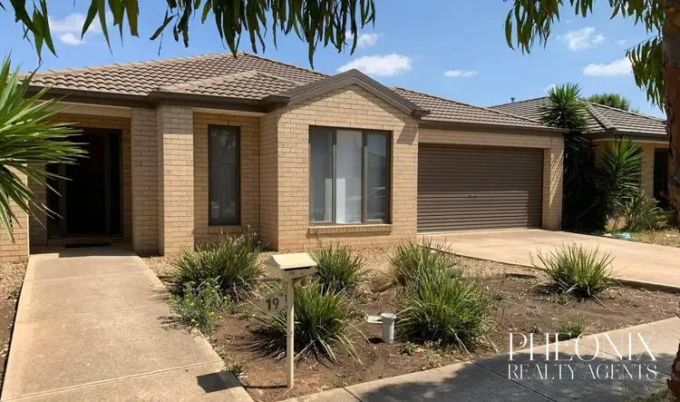 19 Cardinia Grove, Manor Lakes VIC 3024