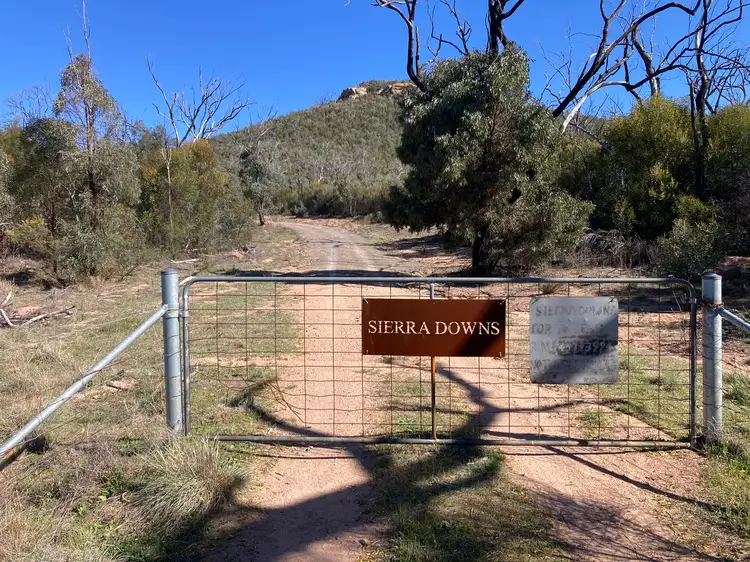 "Sierra Downs" 1690 Black Stump Way
