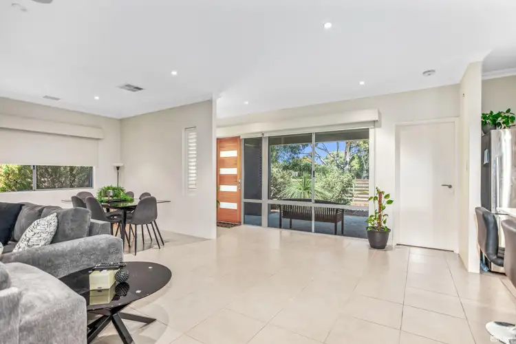 Fifth view of Homely house listing, 31 Strathclyde Circuit, Champion Lakes WA 6111
