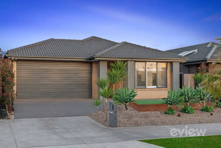 Second view of Homely house listing, 16 Natura Avenue, Werribee VIC 3030
