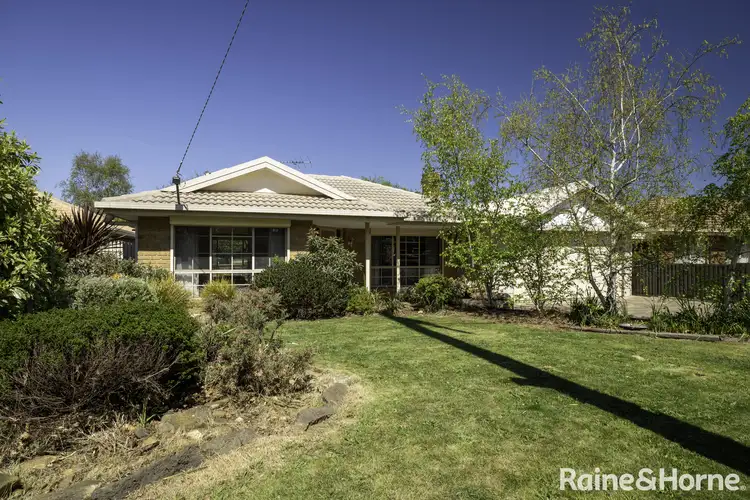 15 Mountain View Way, Gisborne VIC 3437