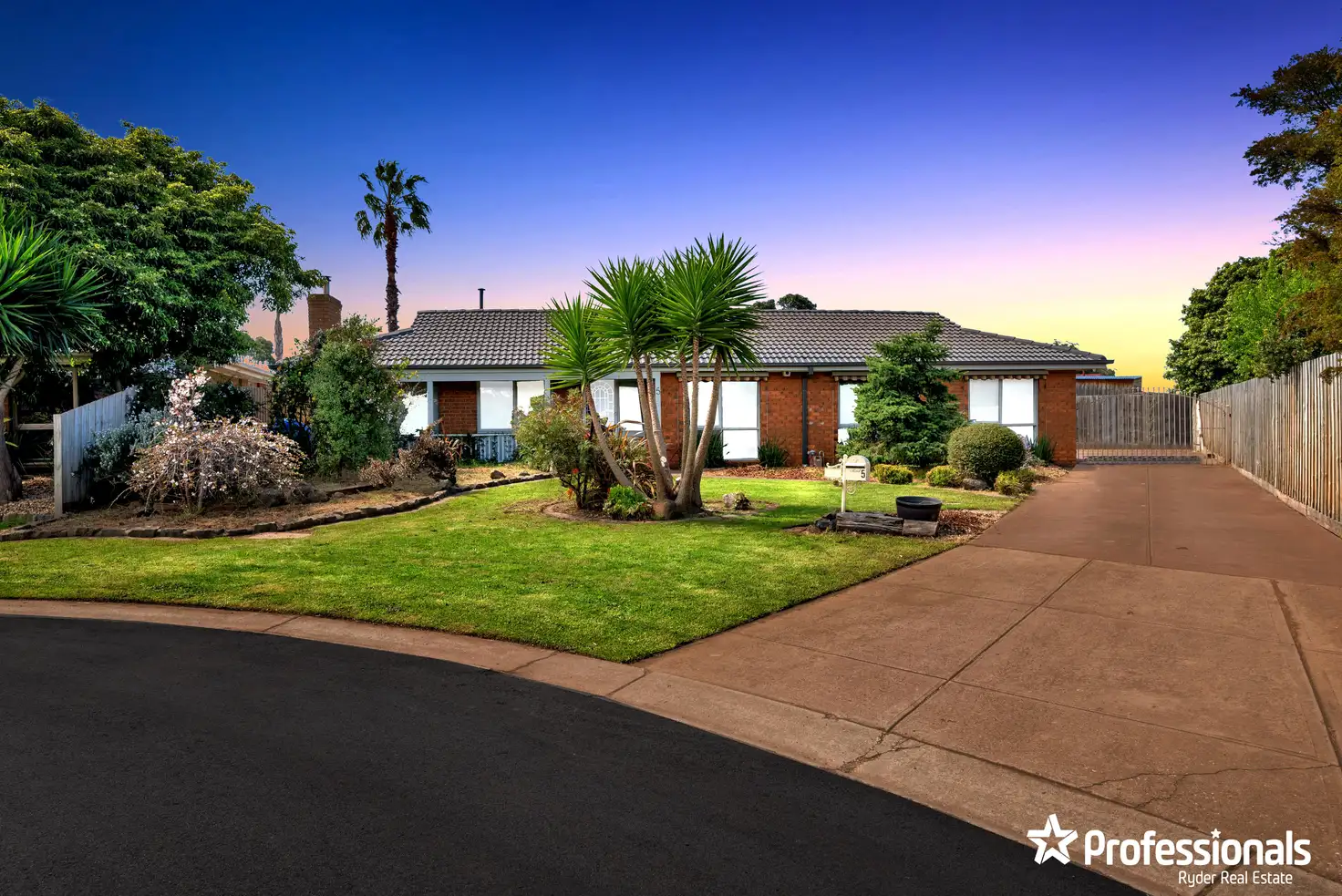 Main view of Homely house listing, 5 Katrina Place, Melton West VIC 3337