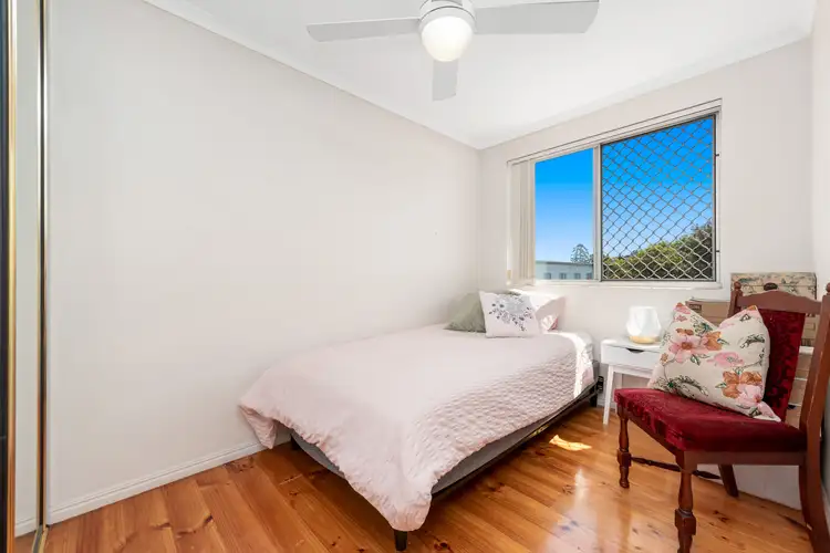 Sixth view of Homely unit listing, 8/35 Longfellow Street, Norman Park QLD 4170
