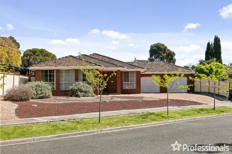Second view of Homely house listing, 7 Narong Place, Keilor Downs VIC 3038
