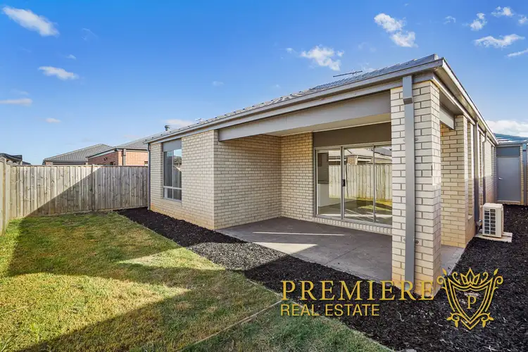 Fourth view of Homely house listing, 5 Mewat Circuit, Thornhill Park VIC 3335