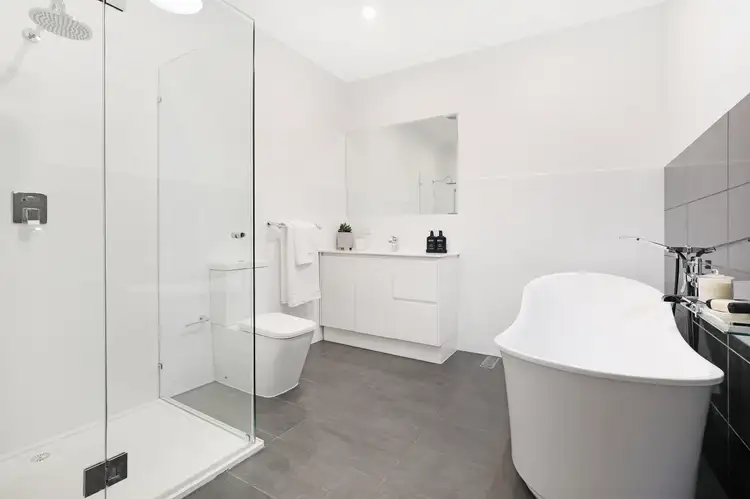 Sixth view of Homely house listing, 11 William James Drive, Mount Kembla NSW 2526