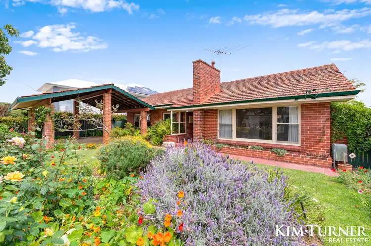 19 Kemmish Crescent, Melville WA 6156