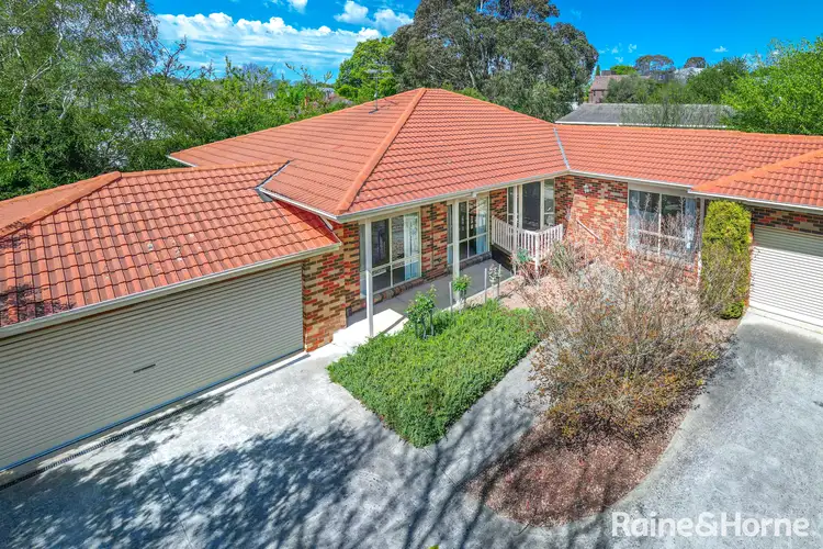2/29 Prince Street, Gisborne VIC 3437