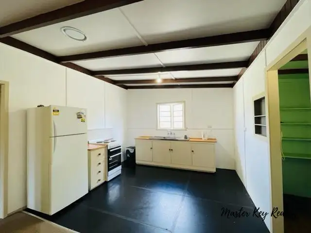 41 Collingwood Street, Proston QLD 4613