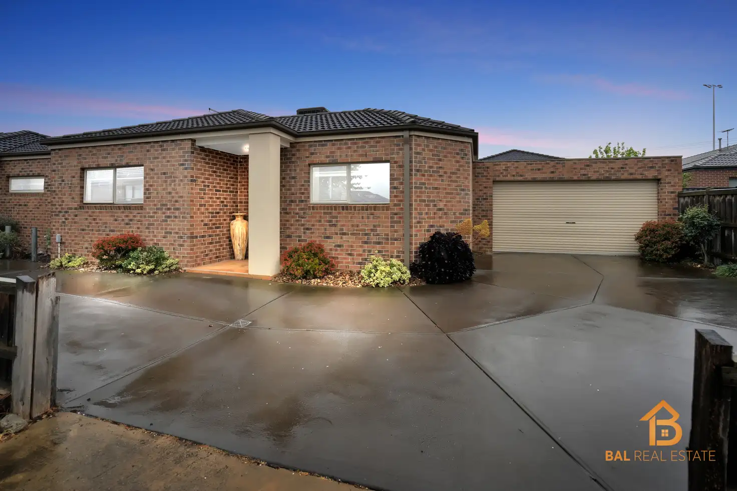 Main view of Homely unit listing, 1/33 Springleaf Road, Tarneit VIC 3029