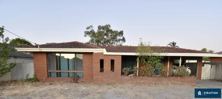 11 Elliot Place, Thornlie WA 6108