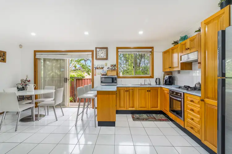 Fifth view of Homely villa listing, 2/4 Tanami Close, Wakeley NSW 2176