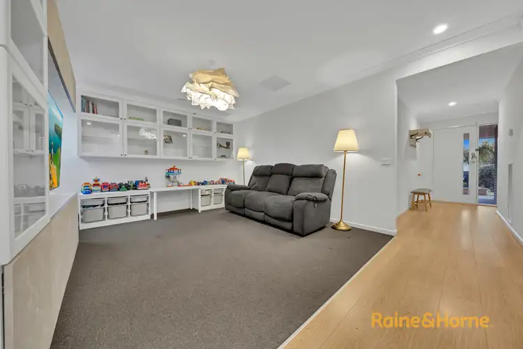 Fifth view of Homely house listing, 10 Yellow Robin Circuit, Cranbourne East VIC 3977