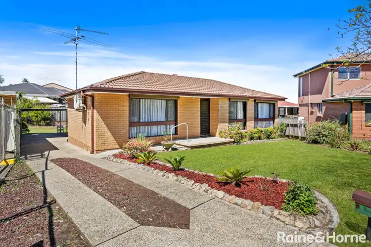 5 Cato Close