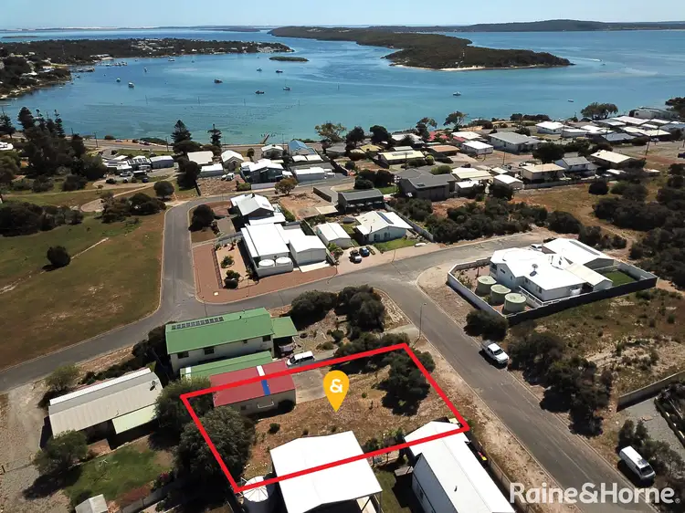 3 Sophie Crescent, Coffin Bay SA 5607