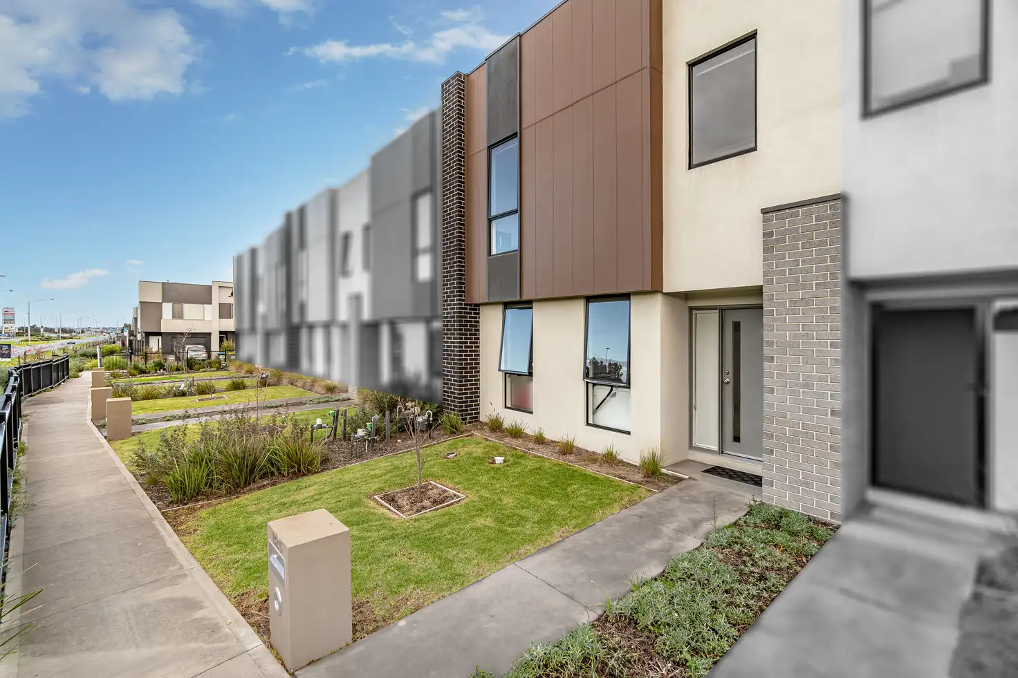 Main view of Homely townhouse listing, 825 Aitken Boulevard, Craigieburn VIC 3064