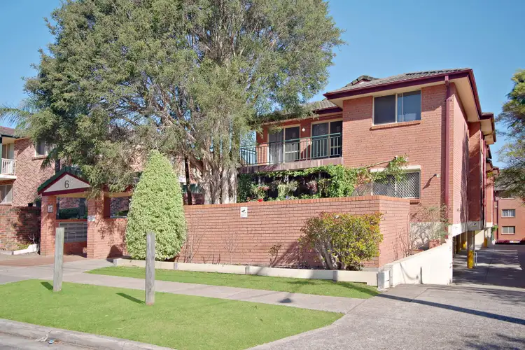 22/6 Myrtle Rd, Bankstown NSW 2200