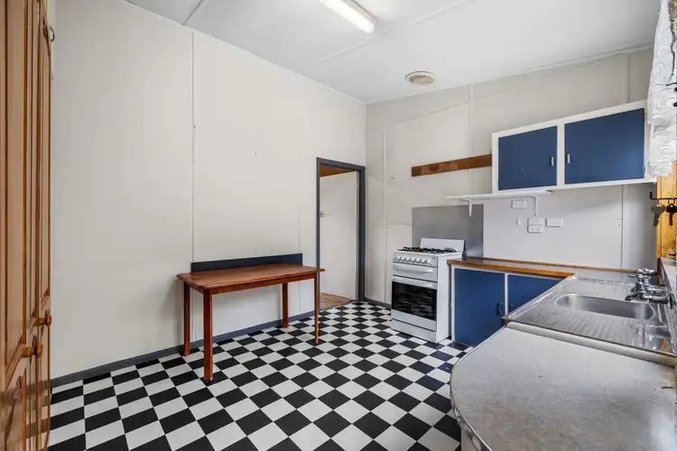Fifth view of Homely house listing, 10 Allison Street, Leongatha VIC 3953