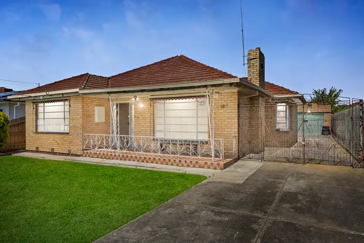 19 Davey Street, Sunshine West VIC 3020