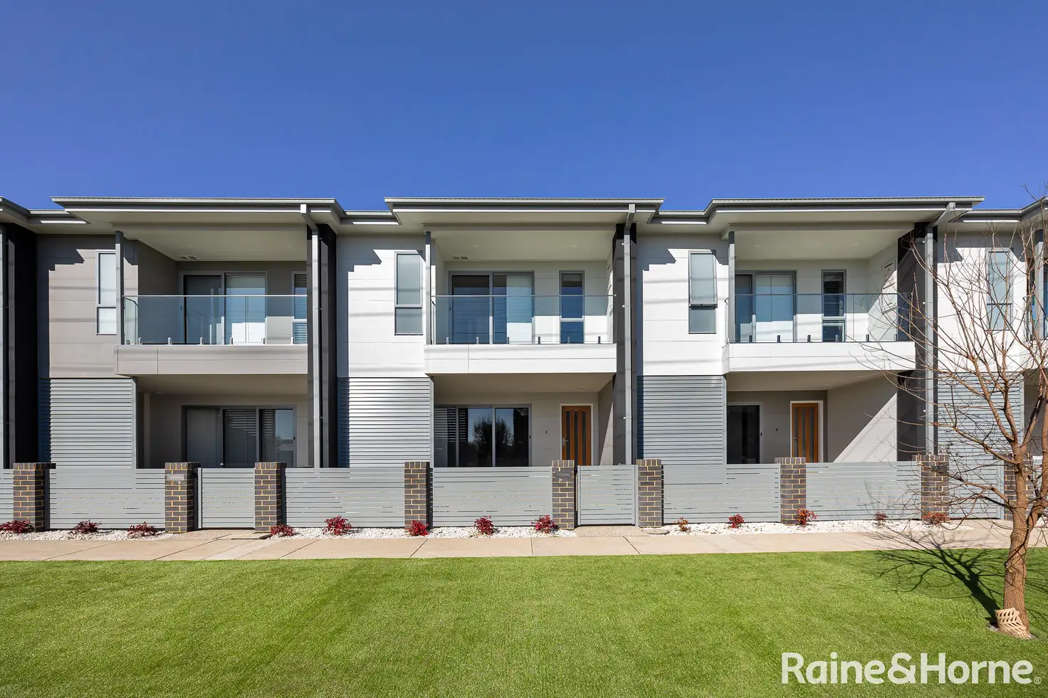 Main view of Homely townhouse listing, 236 Kincaid Street, Wagga Wagga NSW 2650