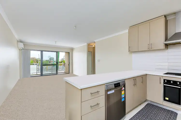 Fifth view of Homely unit listing, 1/148 Railway Parade, Queens Park WA 6107