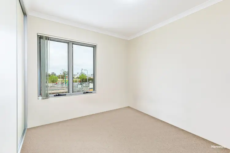 Sixth view of Homely unit listing, 1/148 Railway Parade, Queens Park WA 6107