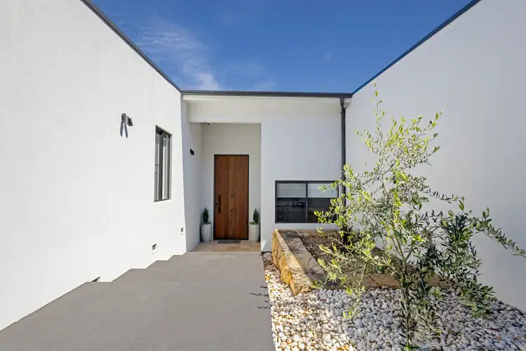 39 Shortland Street, Wentworth Falls NSW 2782