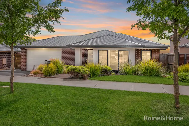 10 Longacre Avenue, Sunbury VIC 3429