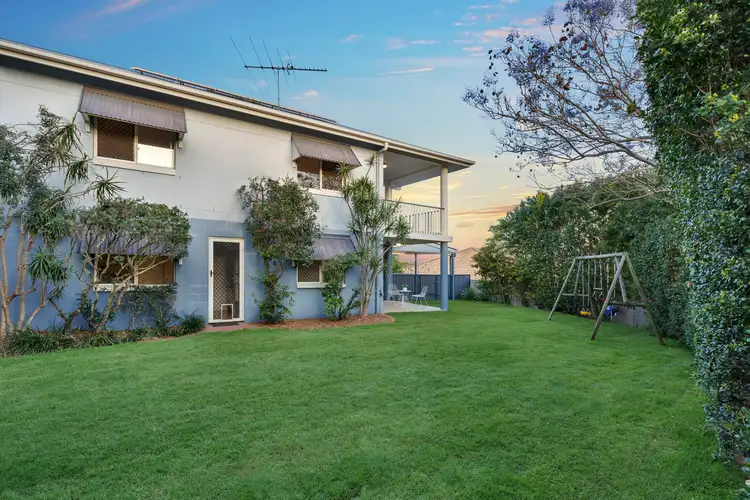 8 Hillenvale Avenue, Arana Hills QLD 4054