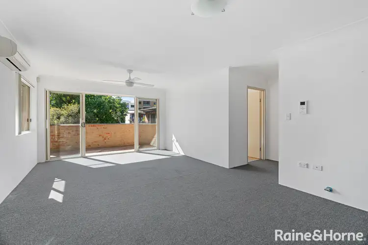 8-10 Range Road