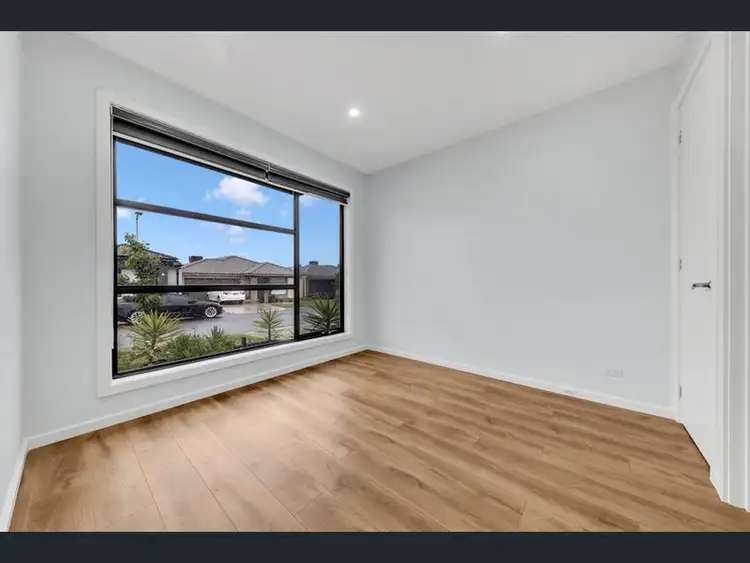 Fourth view of Homely house listing, 15 Quebec Avenue, Craigieburn VIC 3064