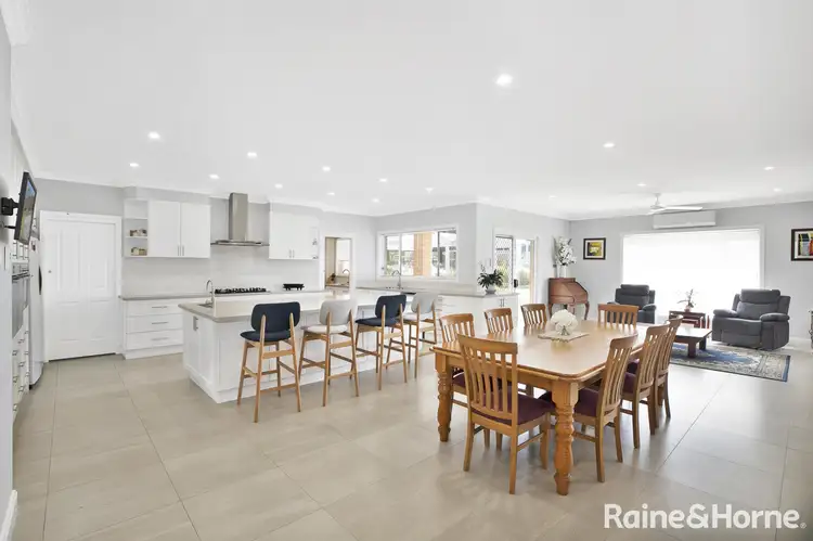 10 Sutherland Park Drive, Burradoo NSW 2576