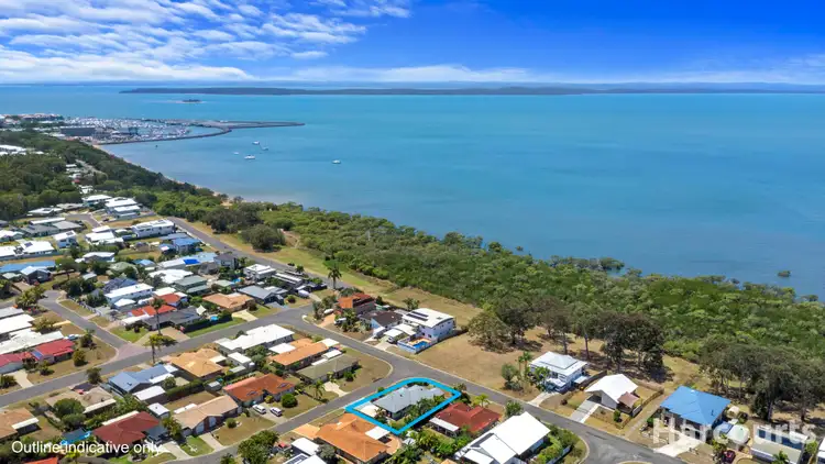 7 Foreshore Drive, Urangan QLD 4655