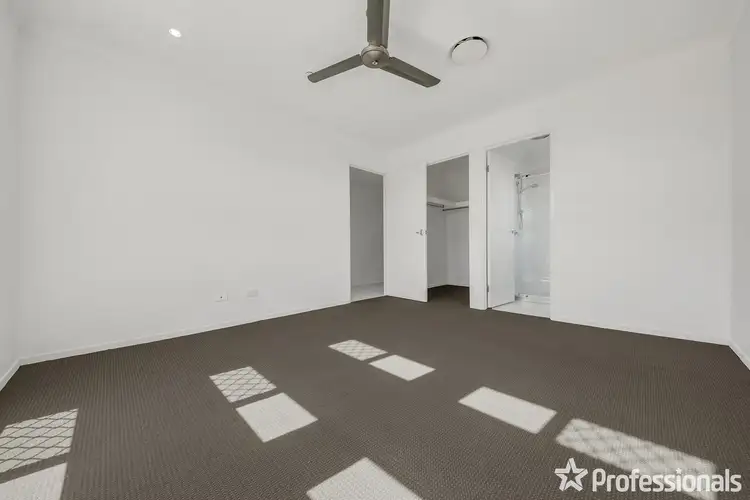 Fifth view of Homely house listing, 10 Pipit Place, Glen Eden QLD 4680
