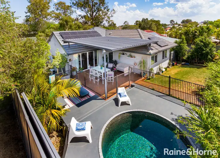 4 Manor Street, Oxley QLD 4075