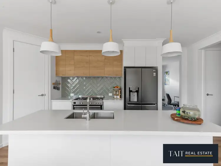 Second view of Homely house listing, 3 Bottlebrush Avenue, Wangaratta VIC 3677