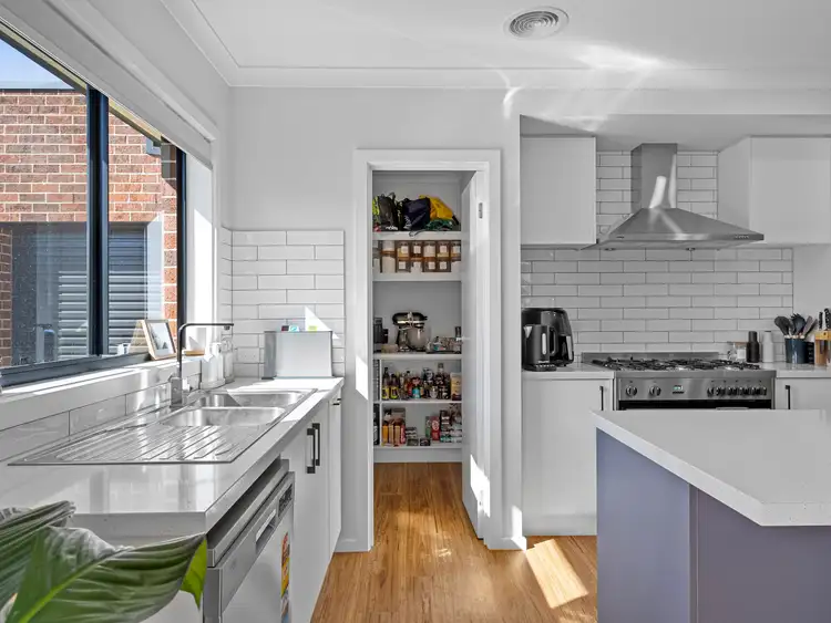 Fifth view of Homely house listing, 27 Tilly Court, Leongatha VIC 3953