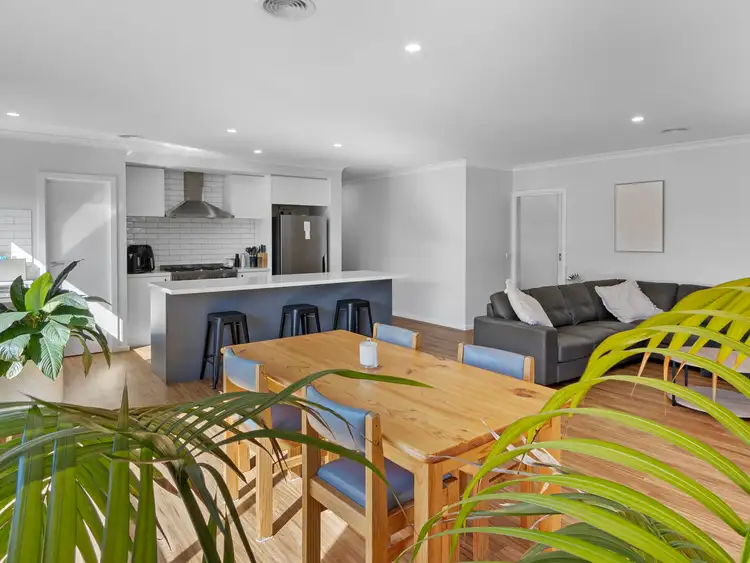 Sixth view of Homely house listing, 27 Tilly Court, Leongatha VIC 3953