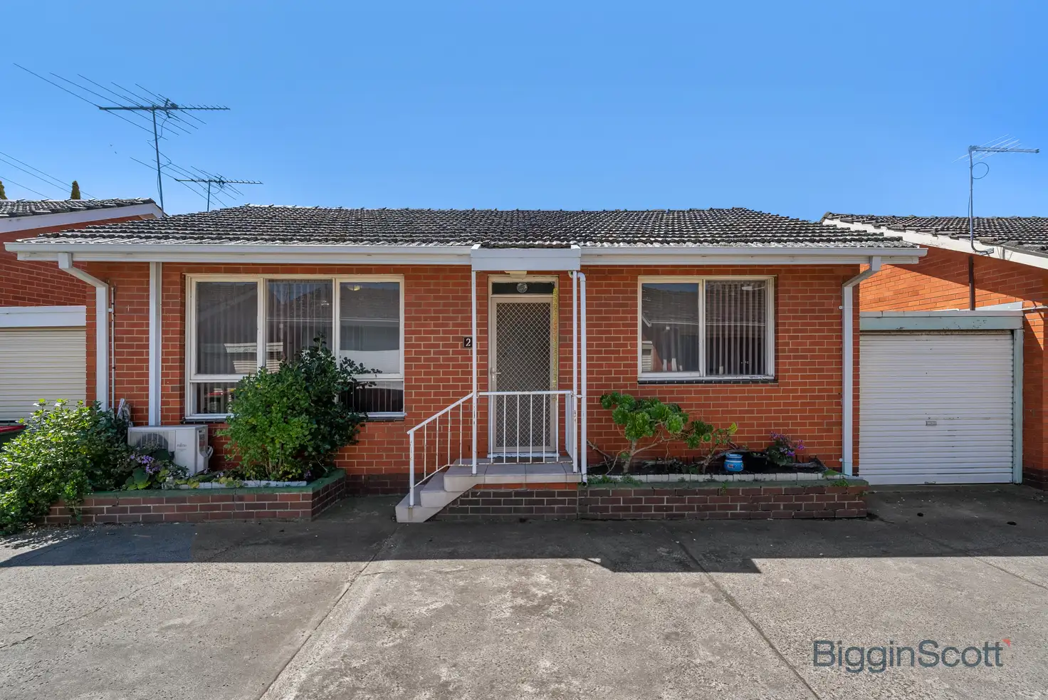 Main view of Homely unit listing, 2/33 Gordon Street, Footscray VIC 3011