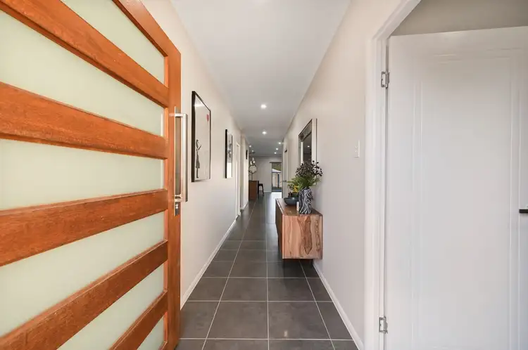 Second view of Homely house listing, 35 Roosevelt Loop, Mount Louisa QLD 4814
