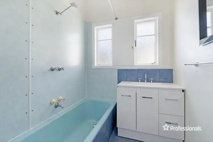 Fifth view of Homely house listing, 106 Ballarat Road, Hamilton VIC 3300