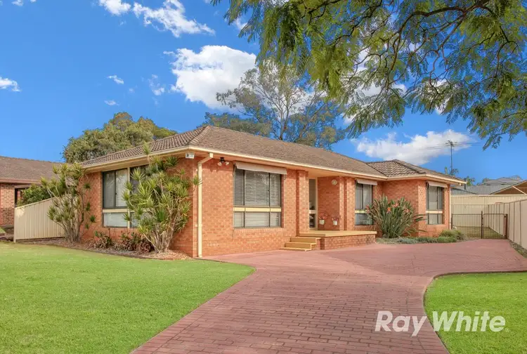 19 Mccartney Close, St Clair NSW 2759