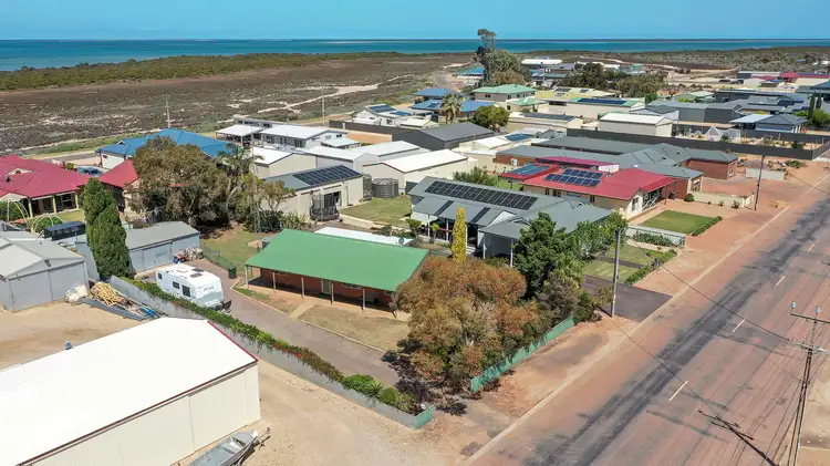 17 Wellington Road, Cowell SA 5602