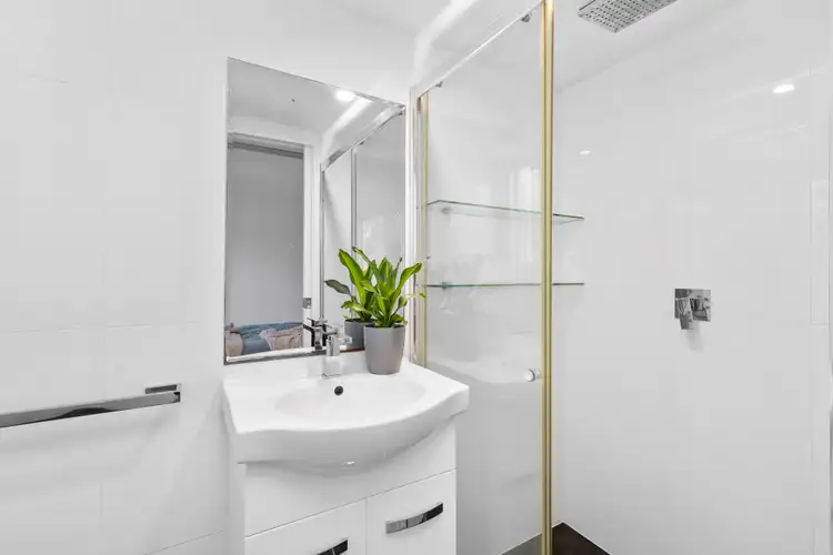 Fifth view of Homely apartment listing, 4/592 Sandgate Road, Clayfield QLD 4011