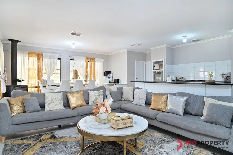14 Fluyt Way, Landsdale WA 6065