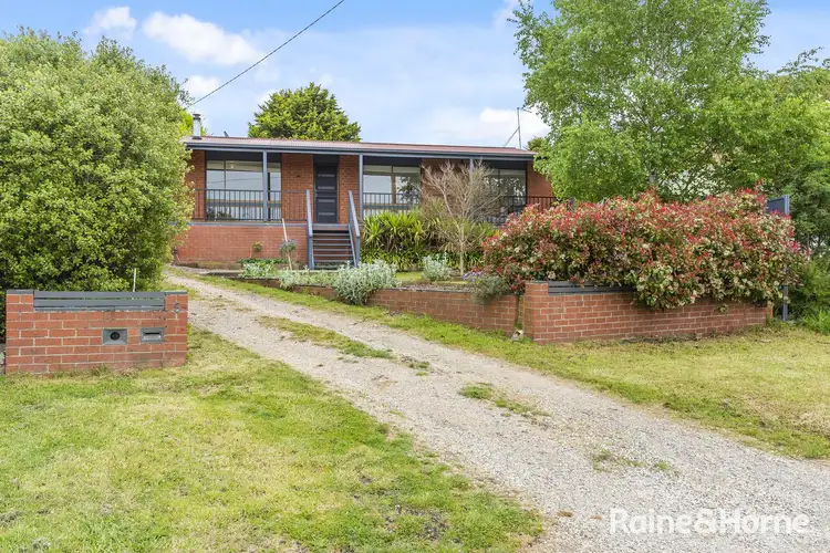Second view of Homely house listing, 5 Menzies Close, Kyneton VIC 3444