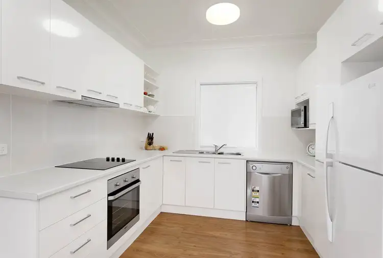 4 Storey Street, Fairy Meadow NSW 2519